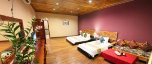 Old Quarter Resort | Blue Shell Resort