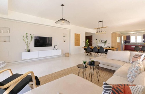 Episkopi Villa | Blue Sky Villa in Crete