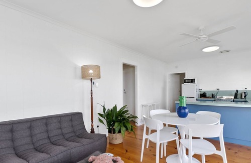 Skenes Creek House | Blue Surf