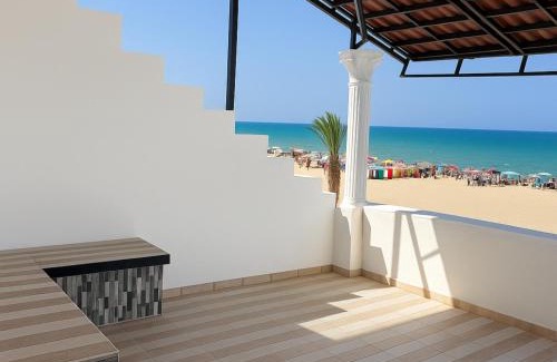 Raoued plage House | Blue View Rooftop - Gammarth , Pieds dans l'eau, Terrasse panoramique face à la mer