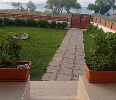 Soroni House | Blue Waves House 2