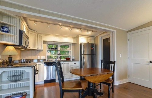 Saugatuck Cottage | Blue Zen