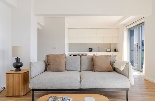 Casal da Ladeira Apartment | Blueground | Alvalade, balcony, nr Campo Grande