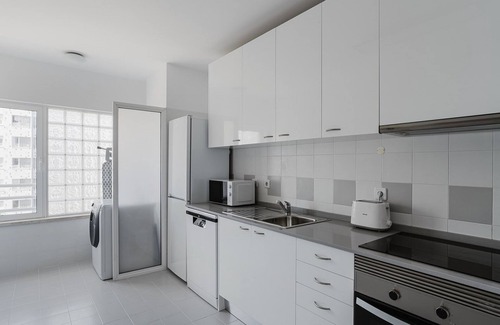 Cidade Universitaria Apartment | Blueground | Laranjeiras, washer & city view