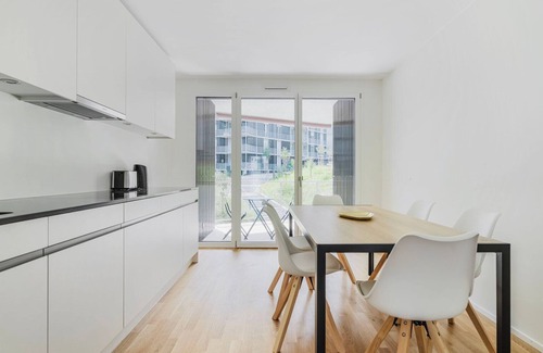 Alt-Wiedikon Apartment | Blueground | Wiedikon, balcony & w/d, nr market