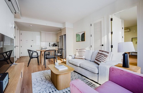 Williamsburg Apartment | Blueground | Williamsburg, rooftop, nr Domino Park