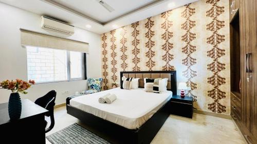 New Delhi Apartment | BluO 2BHK City Centre - Balcony, Lift, Terrace