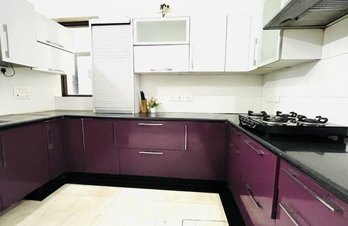 New Delhi Apartment | BluO 2BHK @ Greater Kailash Lift, Balcony, Parking