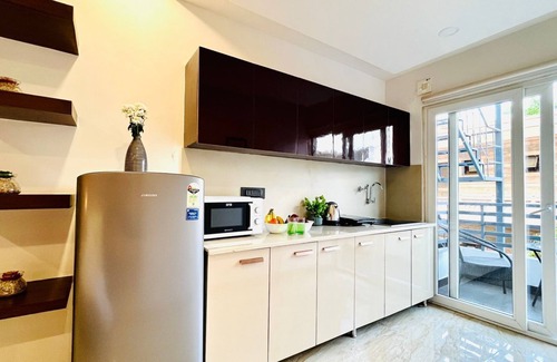 DLF Phase 3 Hotel | BluO Studio2 DLF CyberCity - Balcony, Gym TT, Lift