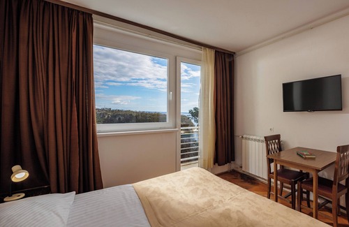 Sodici Hotel | Boarding House Lucija
