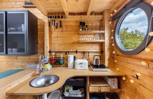 Neuland Boat Rental | Boat 'Tolles Tiny Hausboot Agathe' with Private Terrace and Wi-Fi