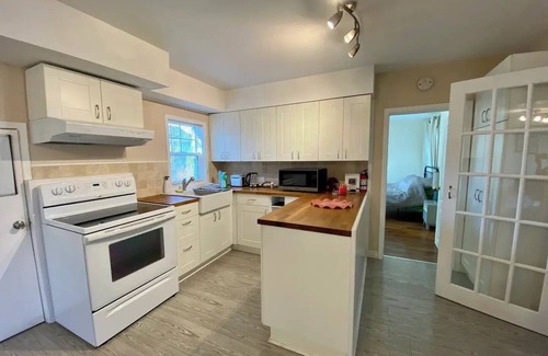 Bobcaygeon House | Bobcaygeon Waterfront 3-Bedroom Vacation House