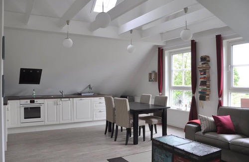 Wendisch Langendorf Apartment | Boddenblick, Geräumige Wohnung 1.og mit Balkon