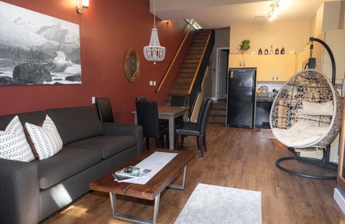 Ucluelet Apartment | Boho Zen- 2 bedroom on the Inlet