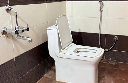 Kukatpalli Hotel | Bommarillu Residency