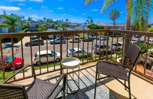 Beach Barber Tract House | Bonair Beauty