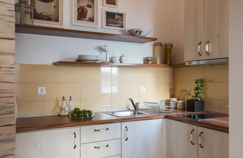 Turanj Hotel | BonaMare apartments