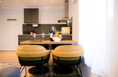 Sankt Augustin Apartment | bonquartier - LUX APT #2 Moderne, stilvolle Wohnung mit voll ausgestatteter Küche, Klimaanlage und Parkplatz