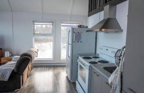 Sainte-Felicite House | Bord de L'eau Maison Toit Cathdrale Fenestré, Près Matane Gaspesie