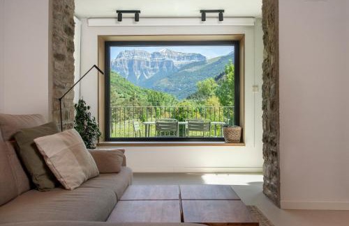 Broto House | Borda Mondarruego