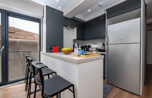 Cihangir Apartment | Bosphorus View with Two Bedrooms, Elevator and Central Location