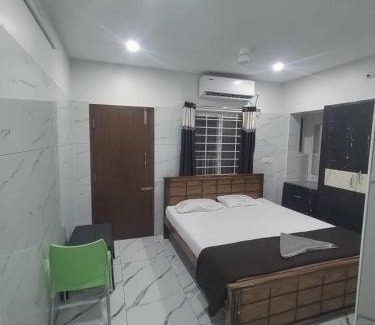 Sholinghur Hotel | BOSS Inn