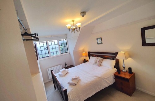 Bossington Hostel | Bossington Walkers Bunkhouse King