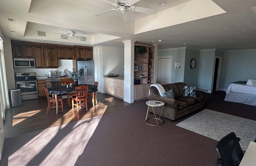 Bountiful Apartment | Bountiful Heights - Spacious Private Studio, Amazing Views