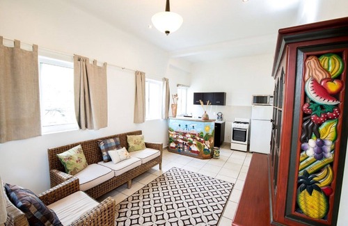 Gonzalo Guerrero Apartment | Boutik Apart 5: One block from the 5th Avenue