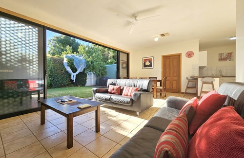 Unley House | Boutique Comfort in Unley – Your Home Away from Home- Minutes from CBD