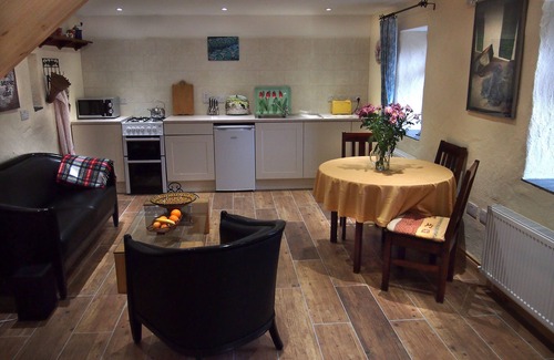 Durrus House | Boutique Holiday Cottage set in a large and tranquil garden near Durrus