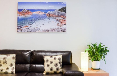 Richmond North Apartment | Boutique Stays - River Boulevard