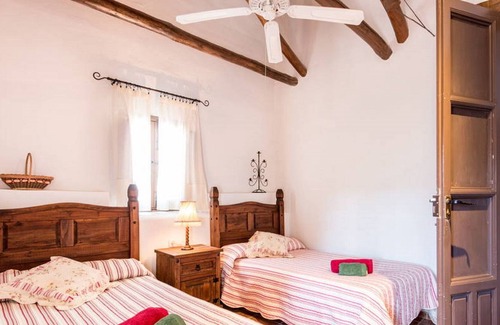 Escoznar House | Box Of The Cortijuelo, Charming Cottage