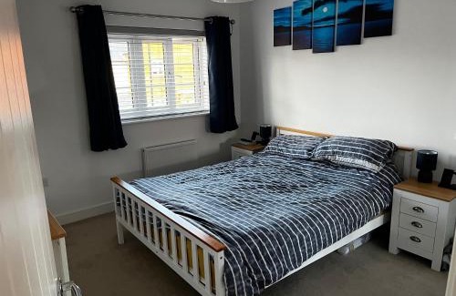 Brackley House | Brackley near Silverstone Grand Prix 3 double bed family home