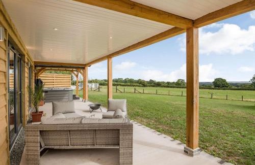 Kington House | Bramley Lodge - Uk38384