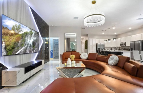 Kissimmee House | Brand New - 12br - Sleeps 30 - Theatre/Arcade/Pool