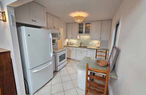 Sea Pines Condo | BRAND NEW LISTING-Sea Pines Beauty-Sleeps 6-Beach, pool, tennis and great Brewster Flats location!