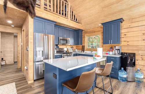 Deckers Cabin | Brand new log cabin on Gold Medal Waters, Deckers