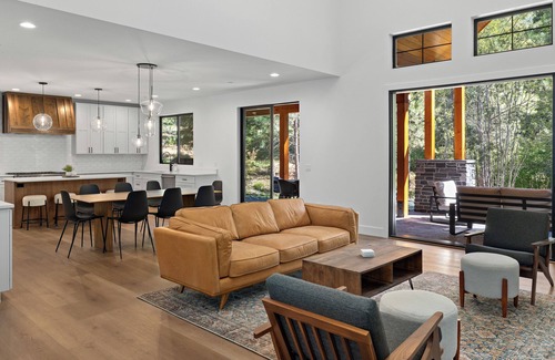 Ronald House | ~Brand New Suncadia Luxury Getaway~