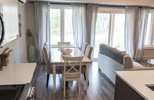 Shortts Lake House | Brand New Townhouse - Lake Access and Outdoor Kitchen