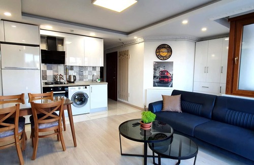 Gumussuyu Mahallesi Apartment | Breathtaking Bosphorus View Apartment in Cihangir