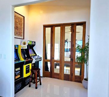 Kapoho House | Breathtaking Oceanfront Home on Lava Rock Beach