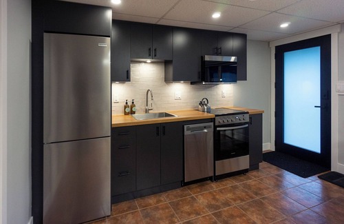 Union Bay House | Breathtaking views, peaceful getaway and a base for outdoor adventures.