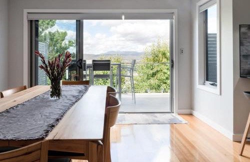 Trevallyn House | Breathtaking Views with Parking in Trevallyn