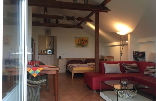 Butjadingen House | Breekate vacation apartment Gustav - surrounded by greenery