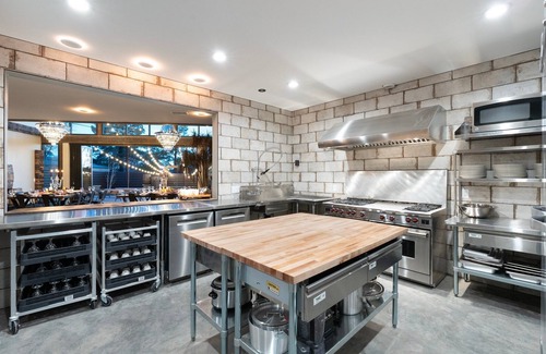 Flagstaff House | "Brick & Beam" Ultimate by Gathering Tree