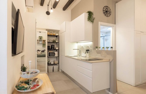 Lazzaretto Apartment | Bricks & Beams Studio Apartment in the Key area of Milan