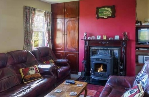 Conna Cottage | BRIDE VIEW, pet friendly, with open fire in Conna, County Cork