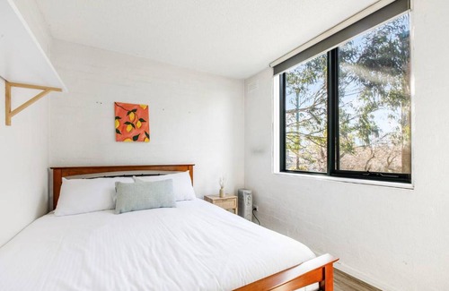 Albert Park Apartment | Bridport Rest - A Relaxed Albert Park Abode