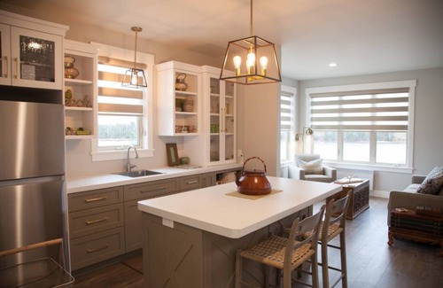 Cardigan Apartment | Brielle’s River Retreat….Open Concept Suite